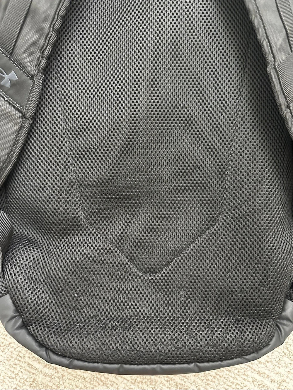 Under Armour Hustle 6.0 Black Backpack